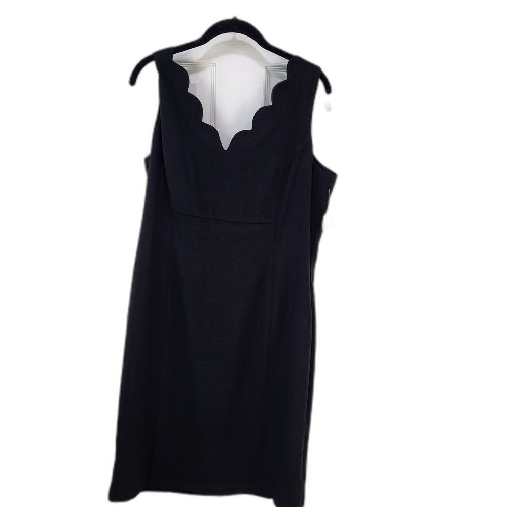 NEW Elegant Black Scalloped Dress